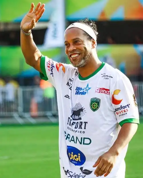 舌的攻势足 舌的攻势足