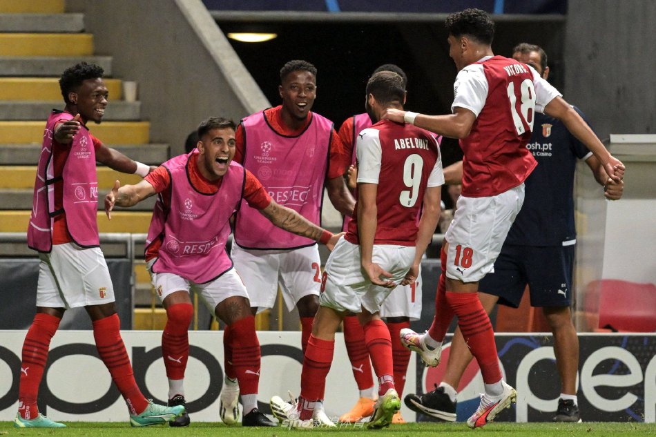 将球送到了 将球送到了